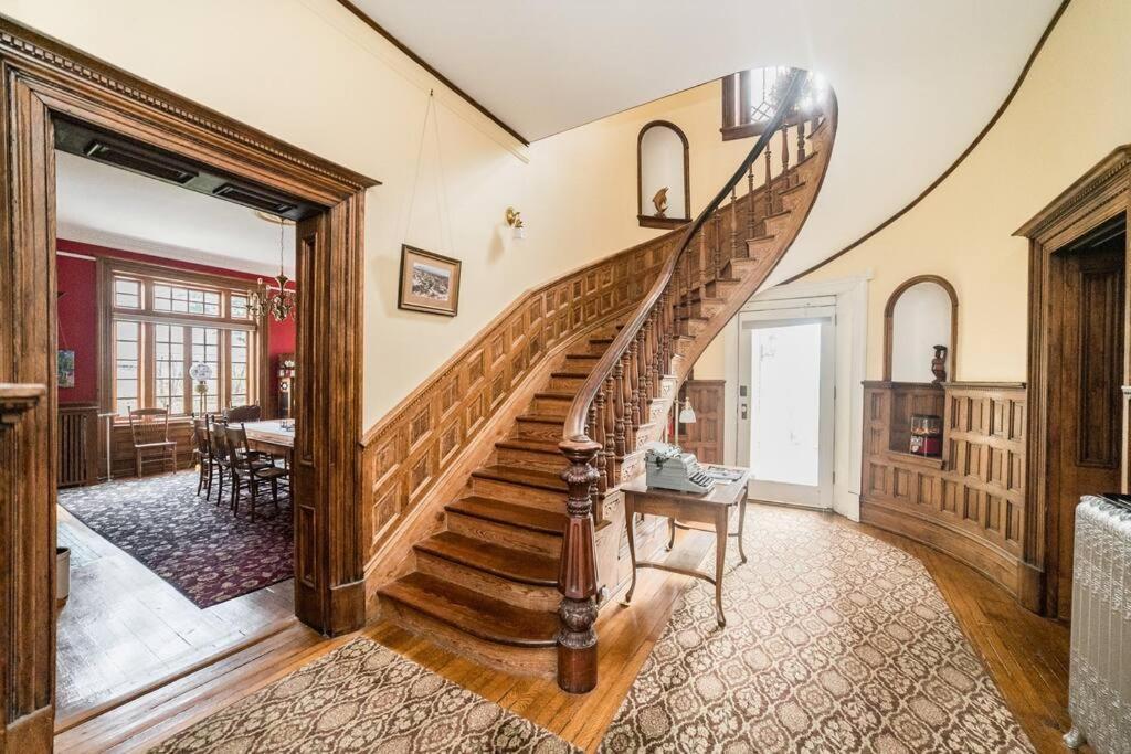 Peaceful Easy Feelings - King Sized Bed - Sleeps 2 Apartment Lynchburg Exterior photo