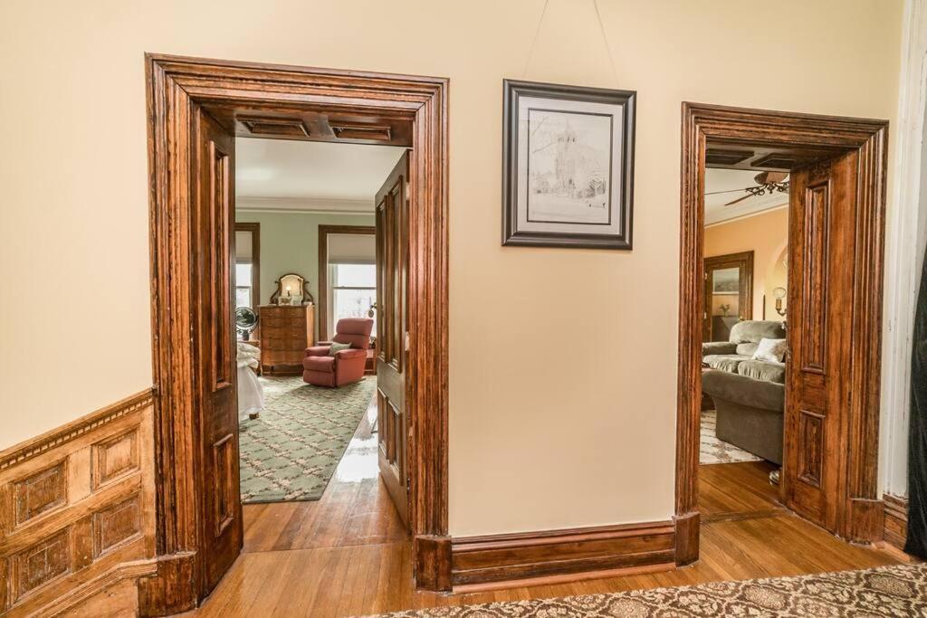 Peaceful Easy Feelings - King Sized Bed - Sleeps 2 Apartment Lynchburg Exterior photo
